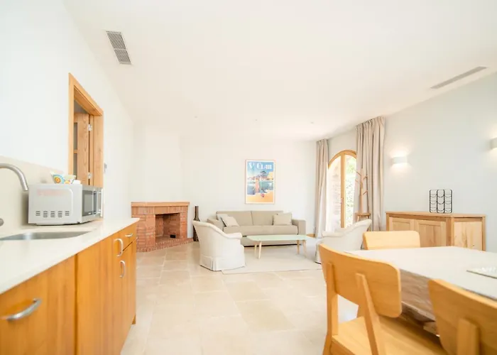 Relais Du Vieux Sauvaire * Ле-Лаванду