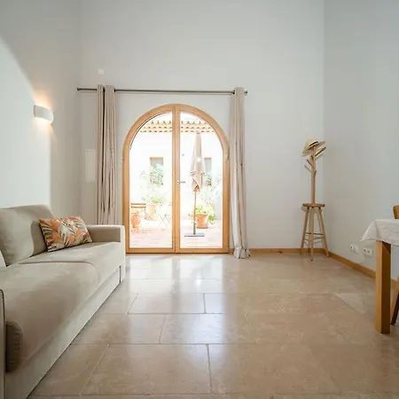 Relais Du Vieux Sauvaire Ле-Лаванду