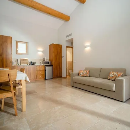 Relais Du Vieux Sauvaire * Ле-Лаванду